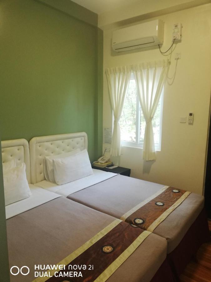 Supreme Hotel Yangon Ngoại thất bức ảnh