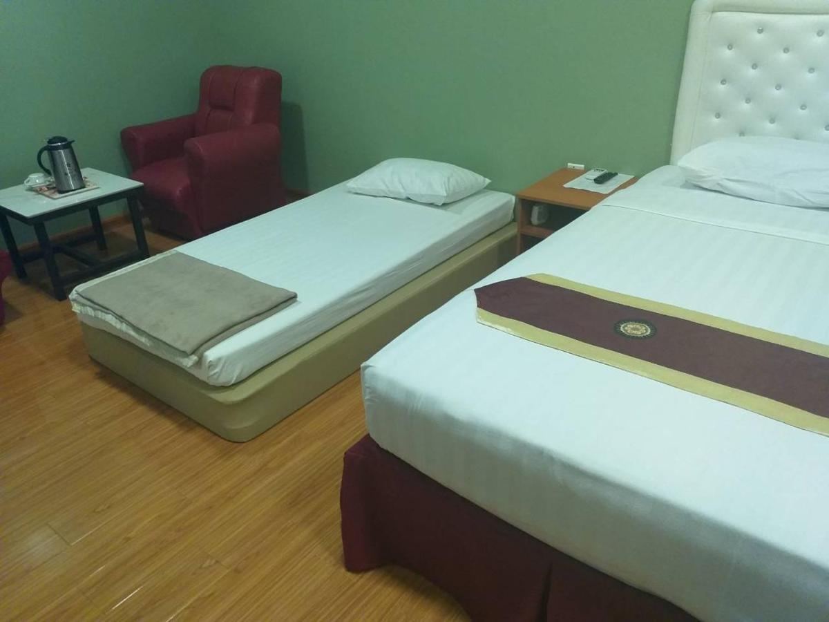 Supreme Hotel Yangon Ngoại thất bức ảnh