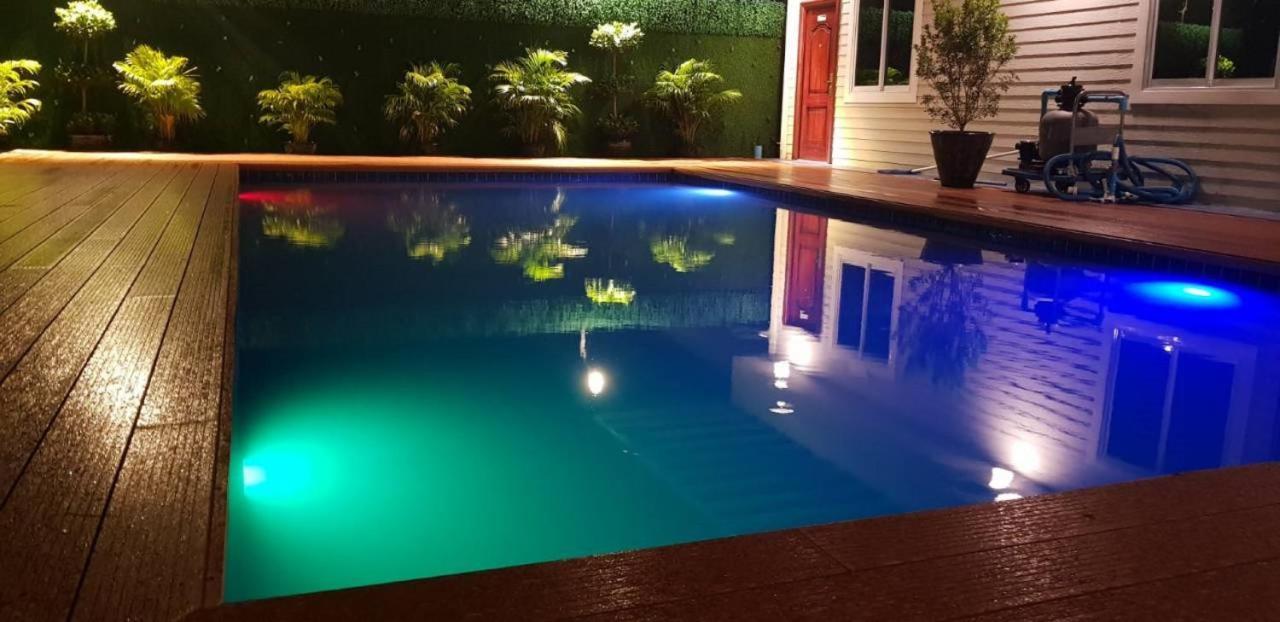 Supreme Hotel Yangon Ngoại thất bức ảnh