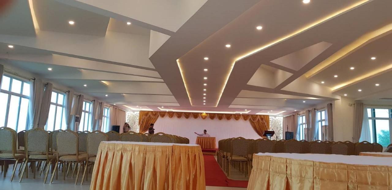 Supreme Hotel Yangon Ngoại thất bức ảnh